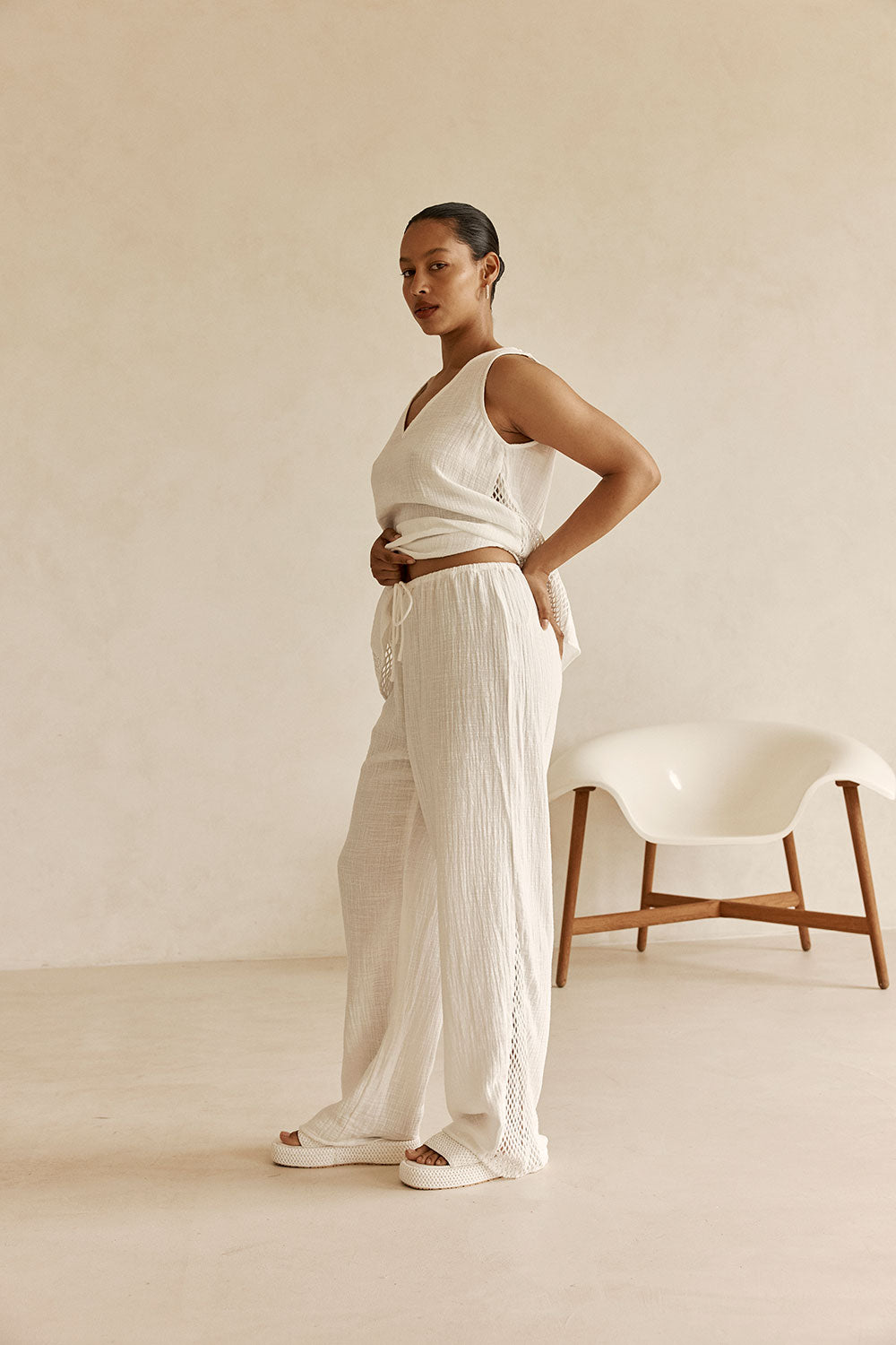 White Elastic Drawstring Relaxed Ditta Pants