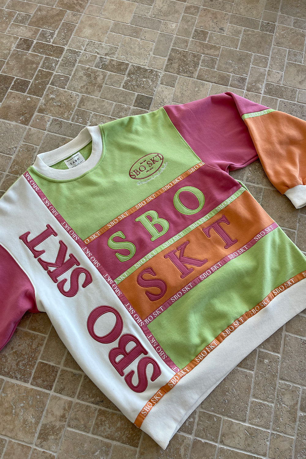 Prague  Vintage Oversized Sweater - Fleece Pink Orange Green
