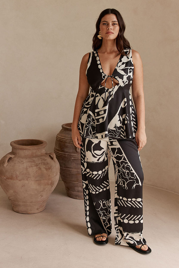 Zelina Top - Botanic Vase