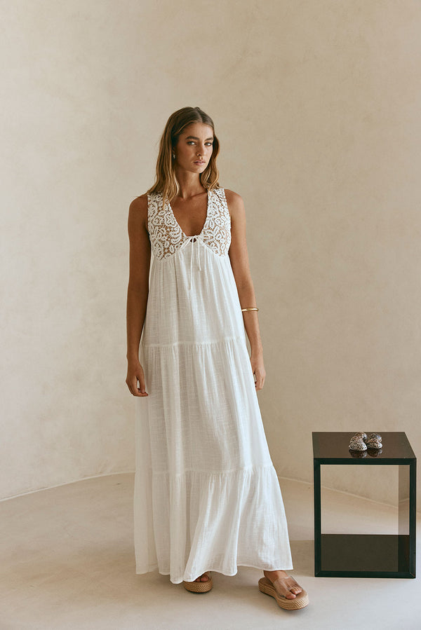 Bridal White Lace Pocket Maxi Amia Dress