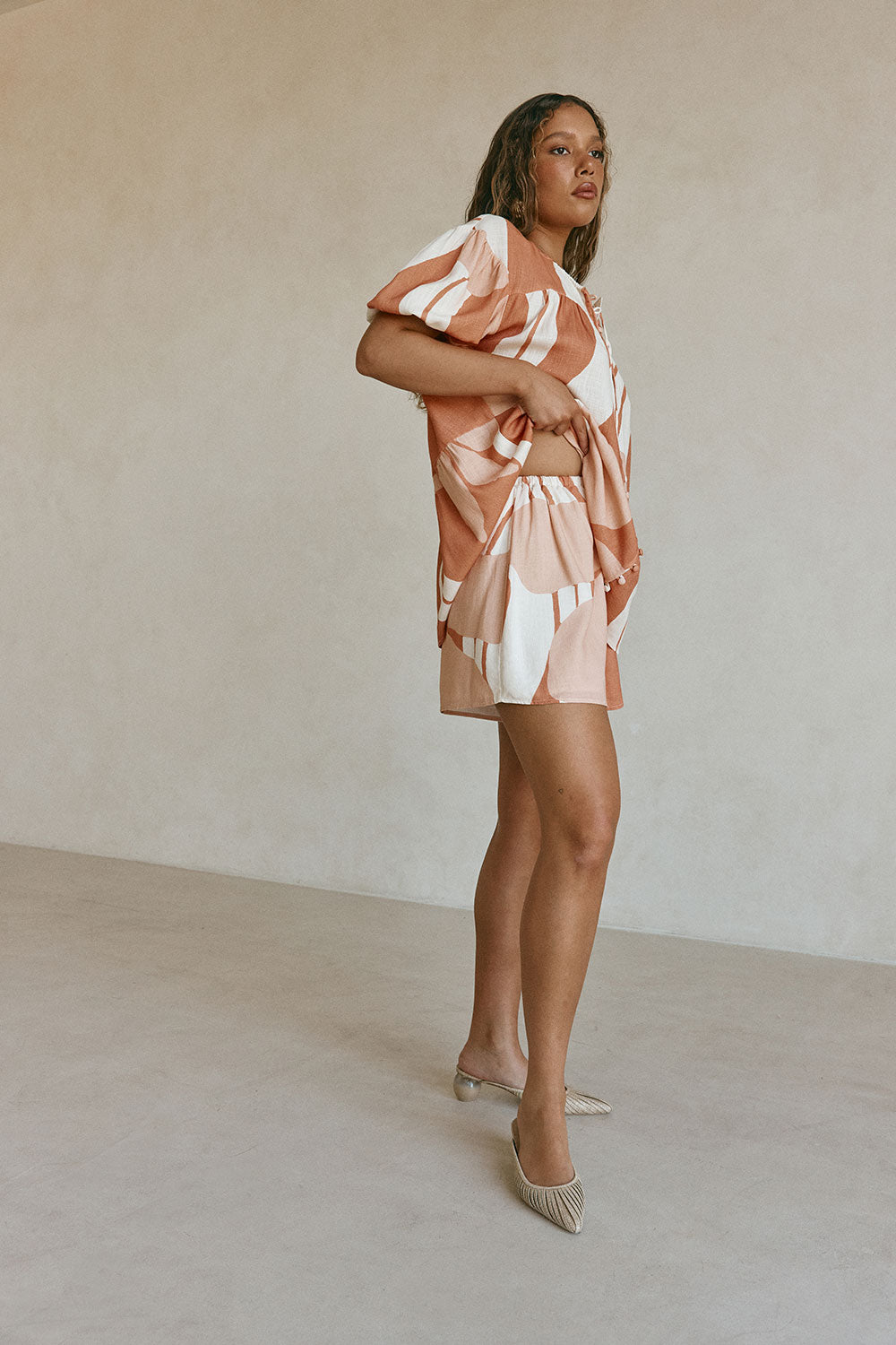 SAMPLE-Ales Shorts - Peach Solanto