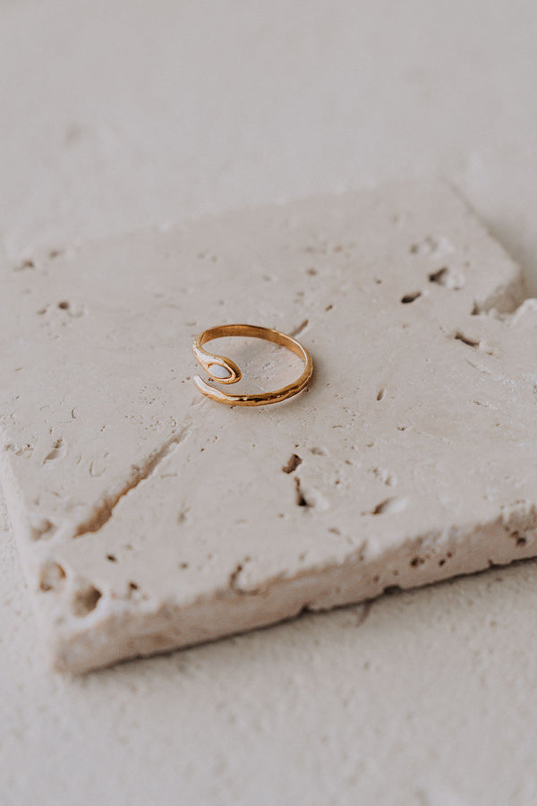 18 K Gold Plated White Stone Thin Valone Ring