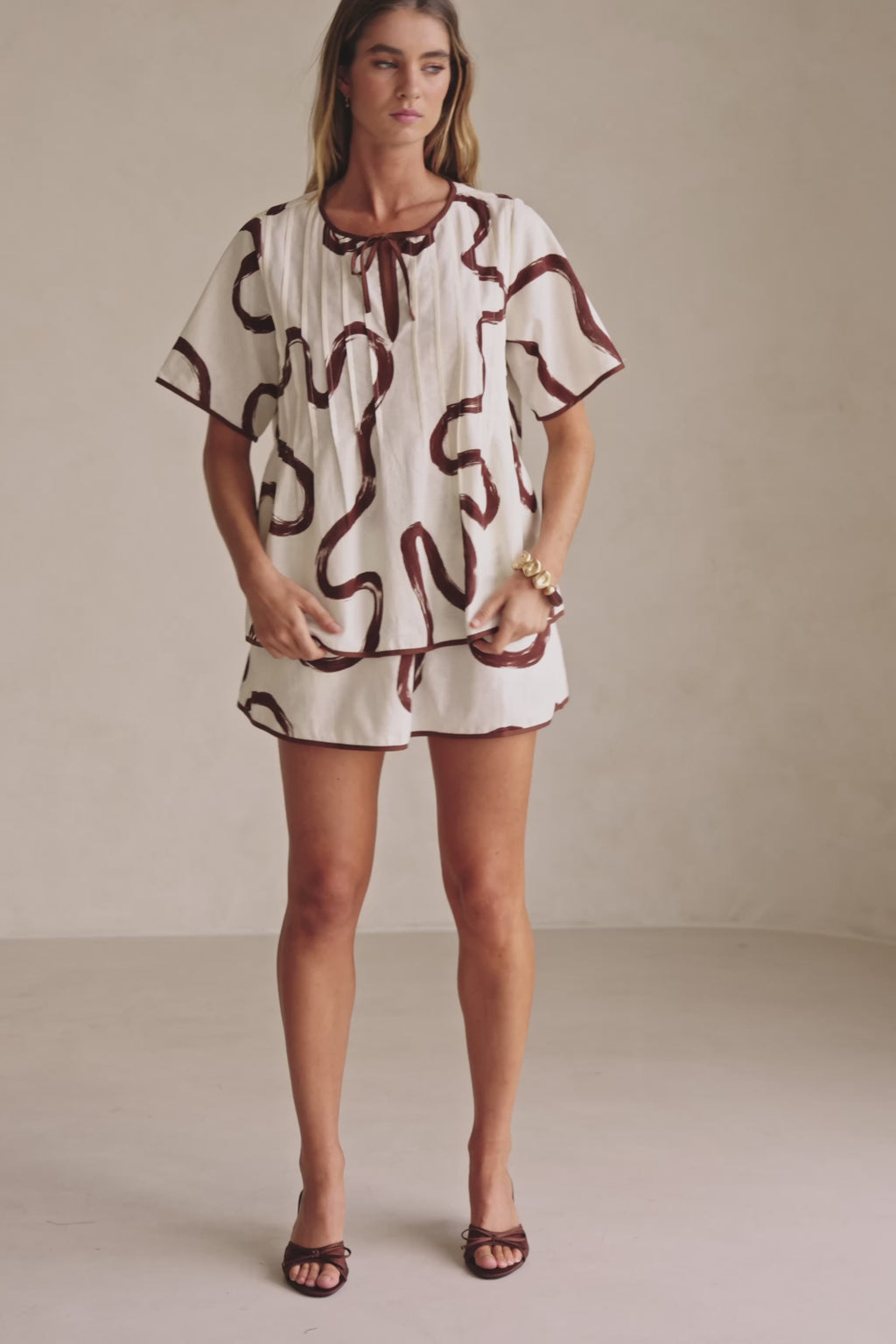 Cream Marbled Mocha Floral Pleat Front Tie Rayne Top